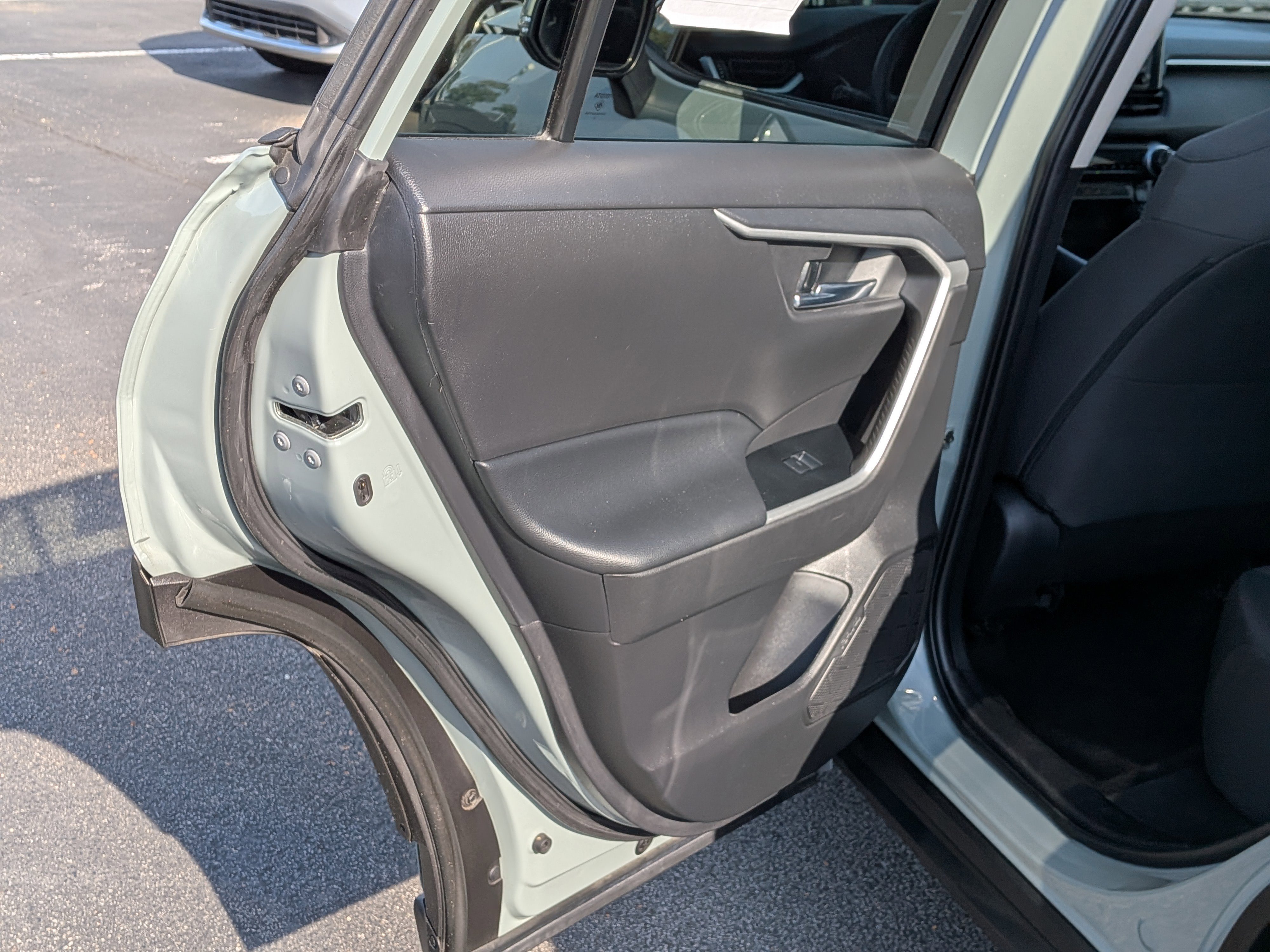 Certified 2022 Toyota RAV4 XLE AWD/4WD image 18