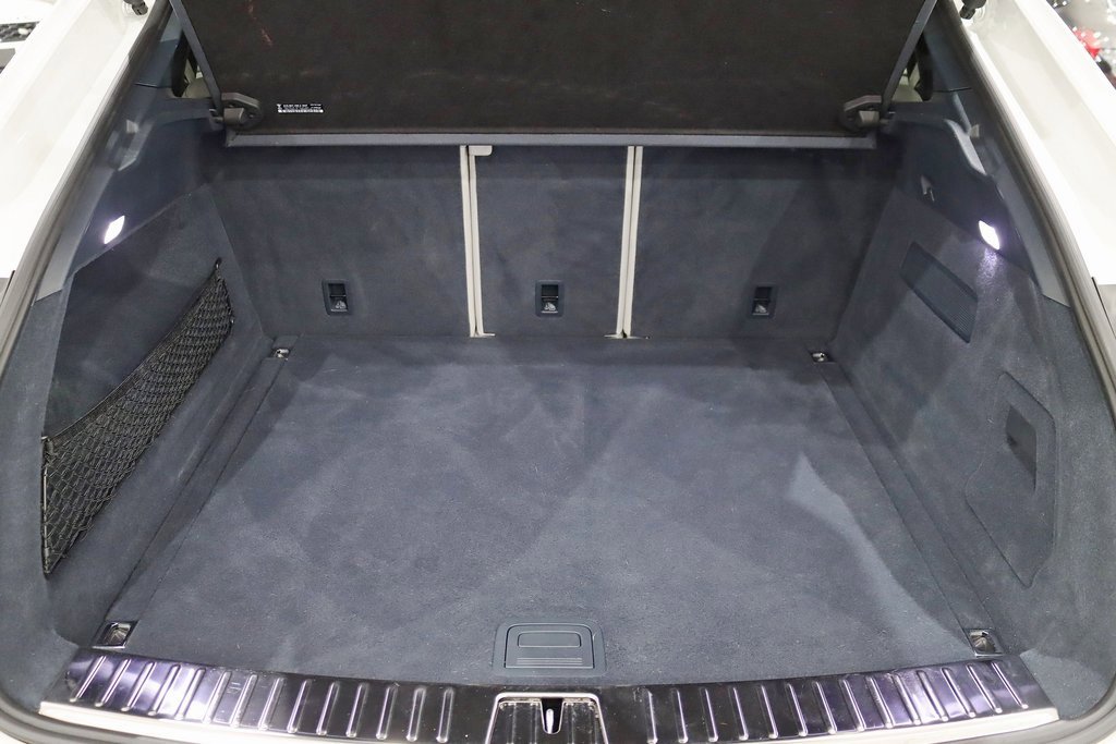 Used 2023 Porsche Cayenne Platinum Edition image 38