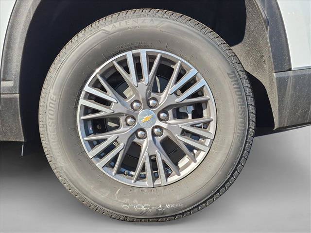 New 2027 Chevrolet Traverse LT FWD image 10