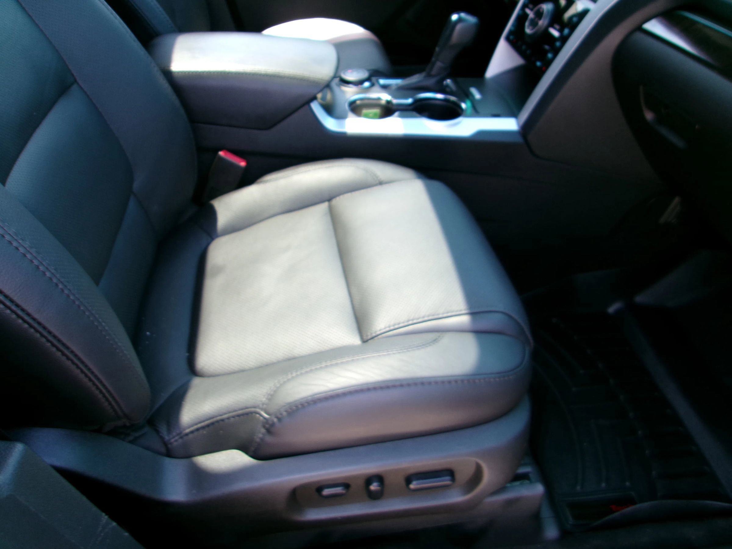 Used 2015 Ford Explorer Limited w/ Equipment Group 302A image 11