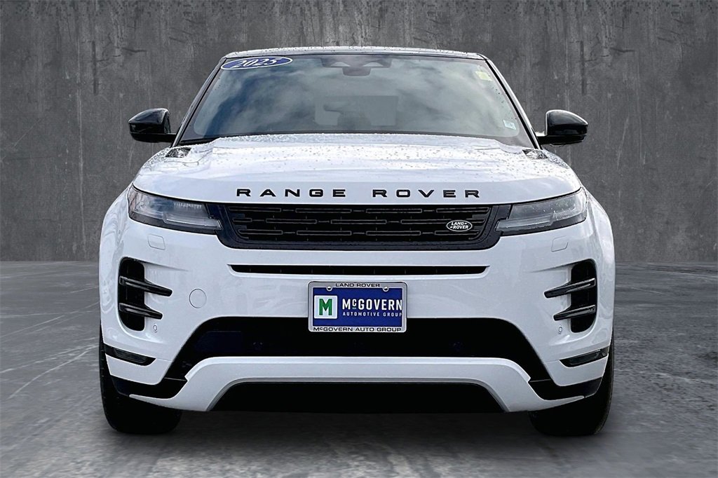 Used 2025 Land Rover Range Rover Evoque Dynamic SE image 2