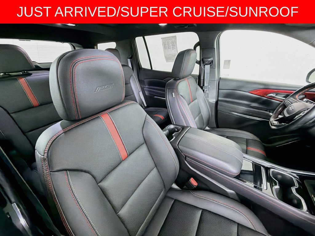 Used 2025 Chevrolet Traverse RS w/ LPO, Floor Liner Package AWD/4WD image 30