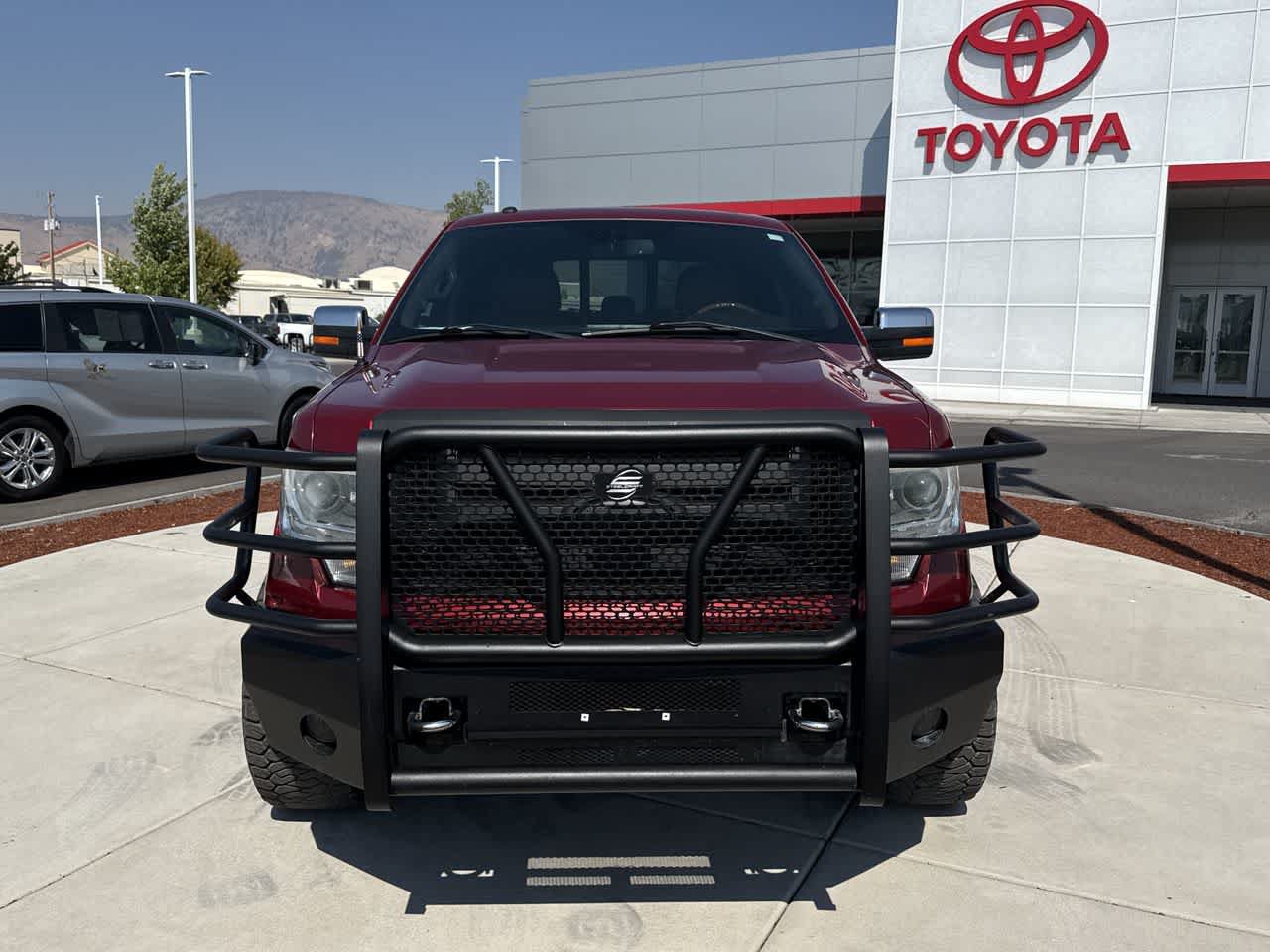 Used 2013 Ford F150 Platinum AWD/4WD image 3