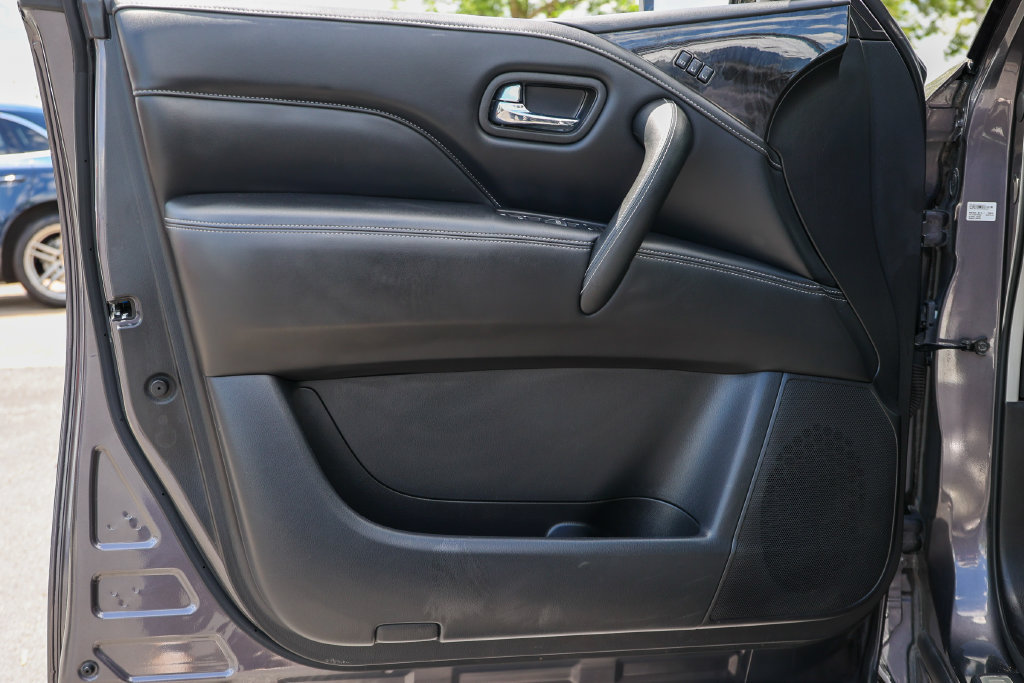 Used 2024 INFINITI QX80 Luxe RWD image 4