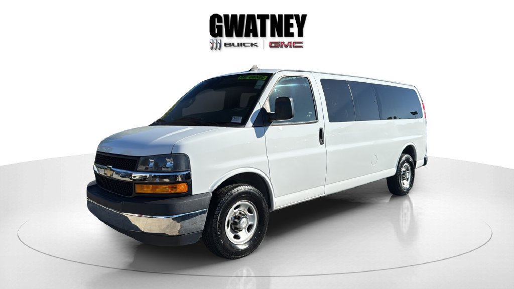 Used 2019 Chevrolet Express 3500 LT w/ LT Preferred Equipment Group RWD image 4
