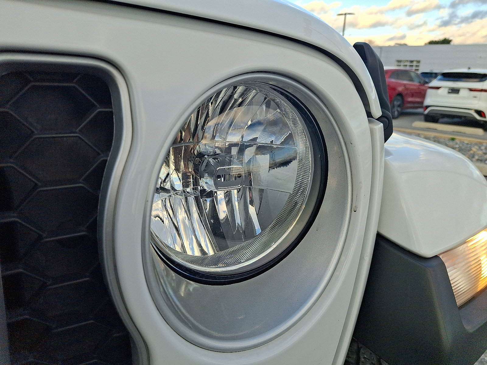 Used 2022 Jeep Gladiator Overland w/ Popular Equipment Package image 9