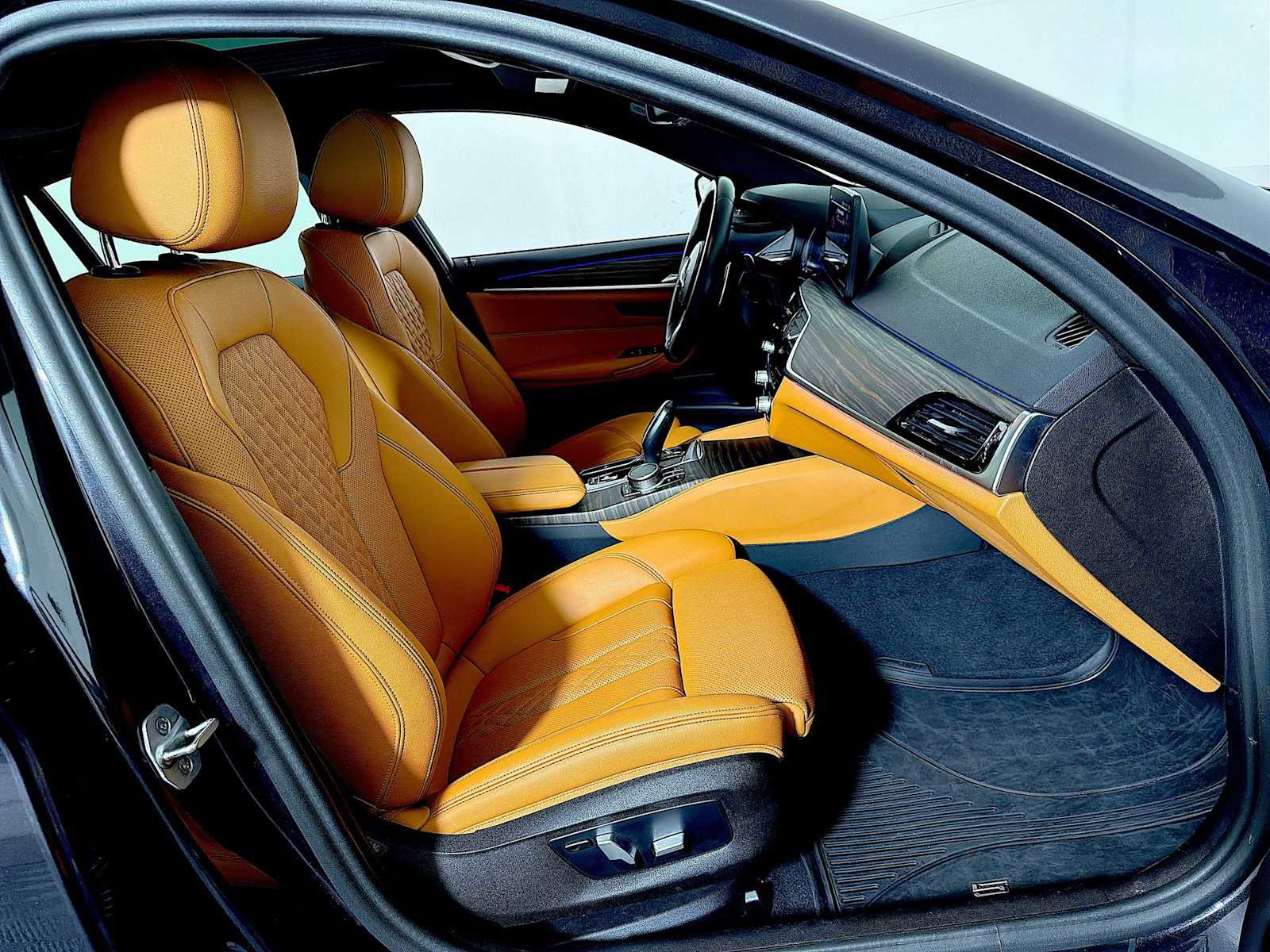 Certified 2023 BMW 530i xDrive w/ M Sport Package image 30