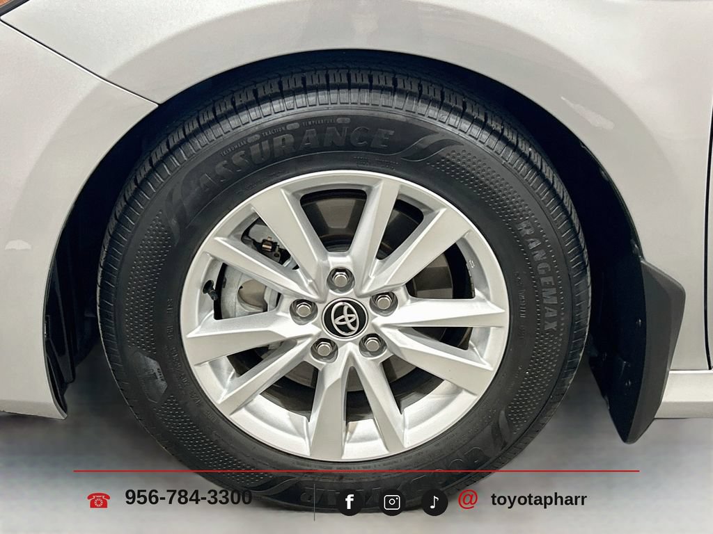 Used 2025 Toyota Camry LE w/ Convenience Package FWD image 28