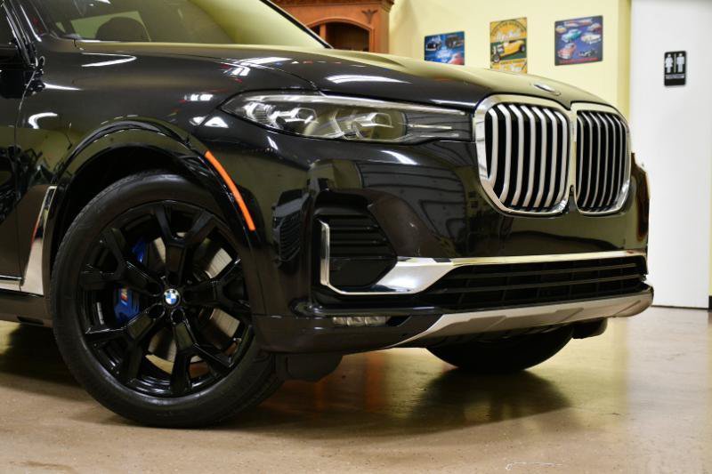 Used 2022 BMW X7 xDrive40i w/ Premium Package AWD/4WD image 3