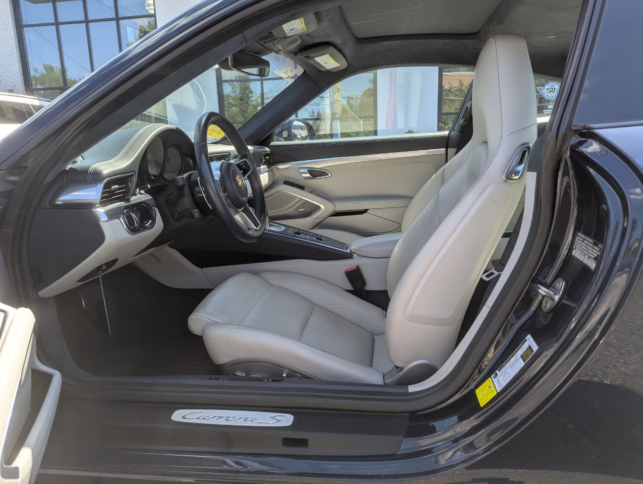 Used 2017 Porsche 911 Carrera S image 14