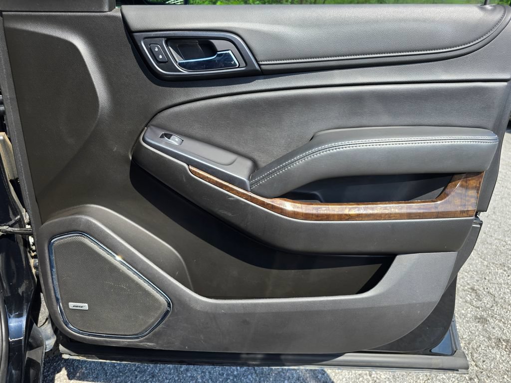 Used 2020 Chevrolet Suburban LT RWD image 44