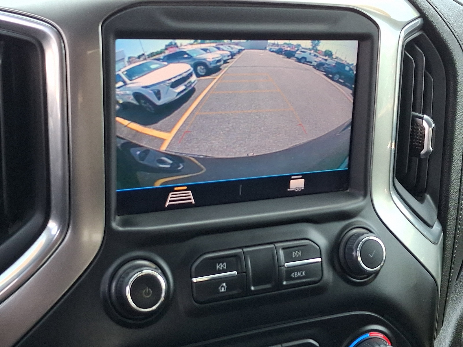 Used 2022 Chevrolet Silverado 1500 RST w/ Bed Protection Package AWD/4WD image 17