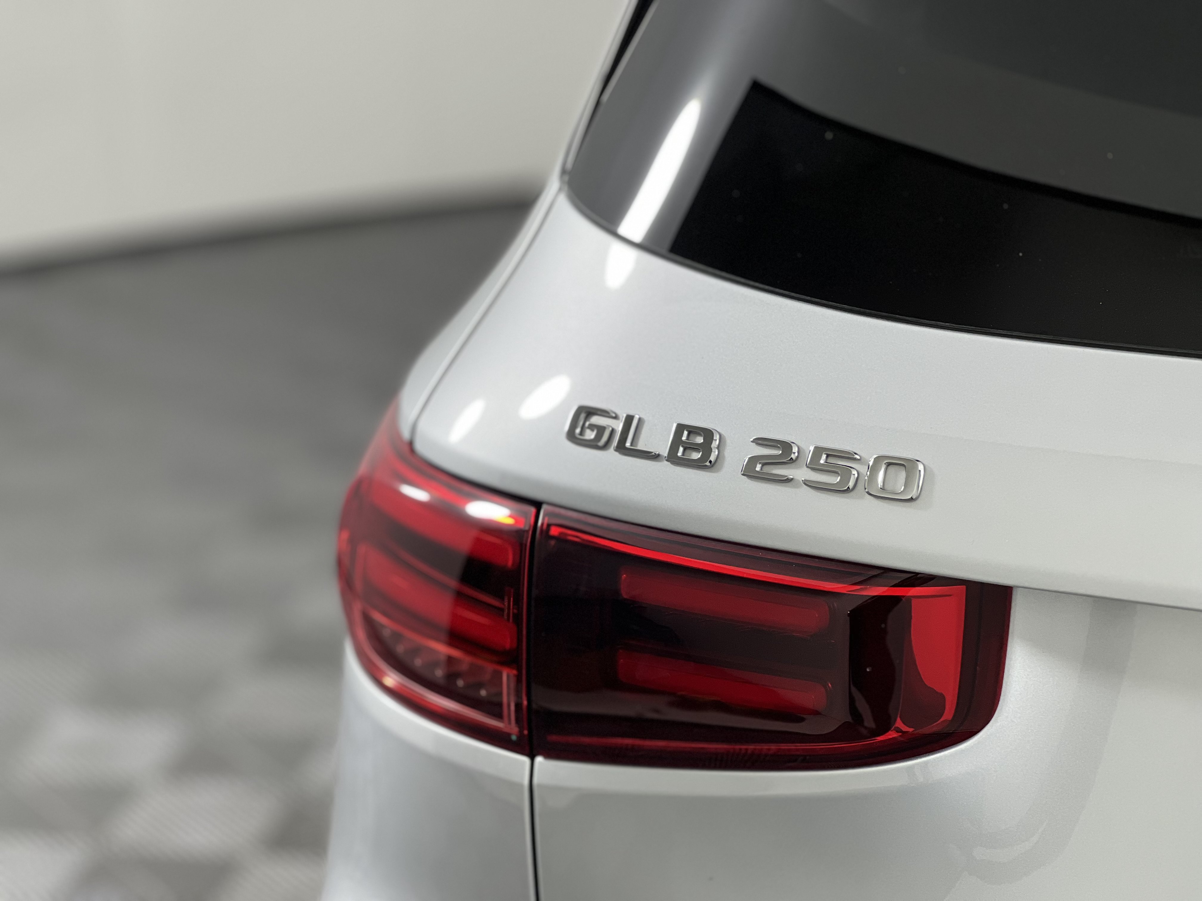 Certified 2024 Mercedes-Benz GLB 250 4MATIC image 12