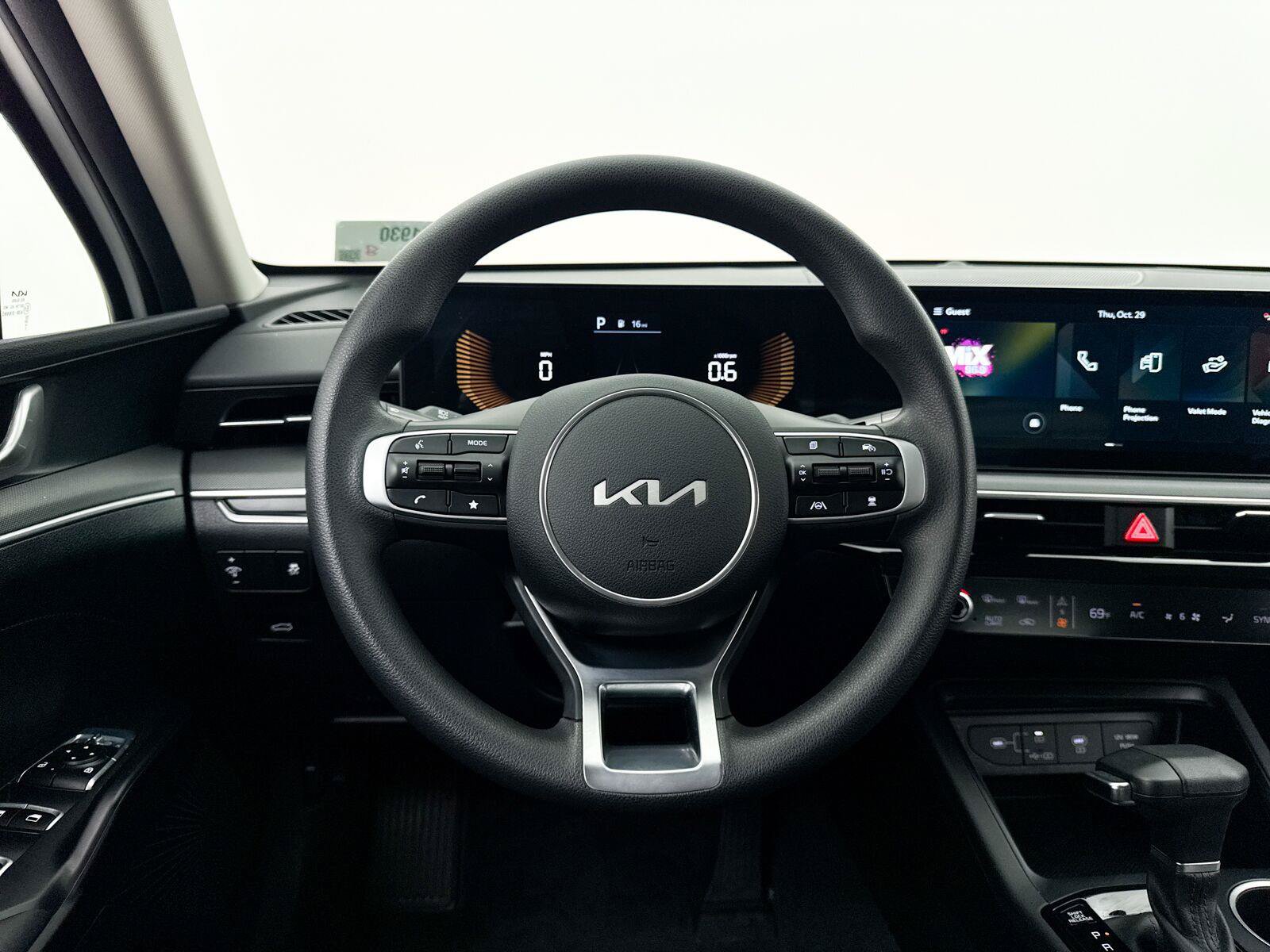 Used 2026 Kia K5 LXS FWD image 3