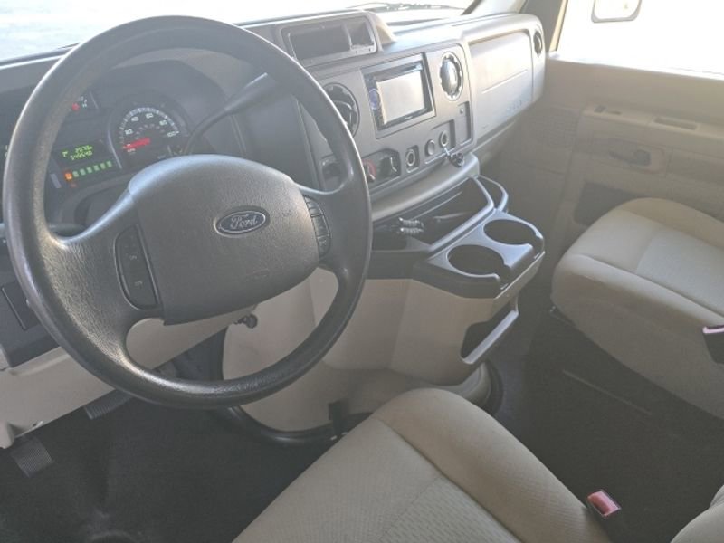 Used 2014 Ford E-450 and Econoline 450 Super Duty w/ Motorhome Prep Package image 5