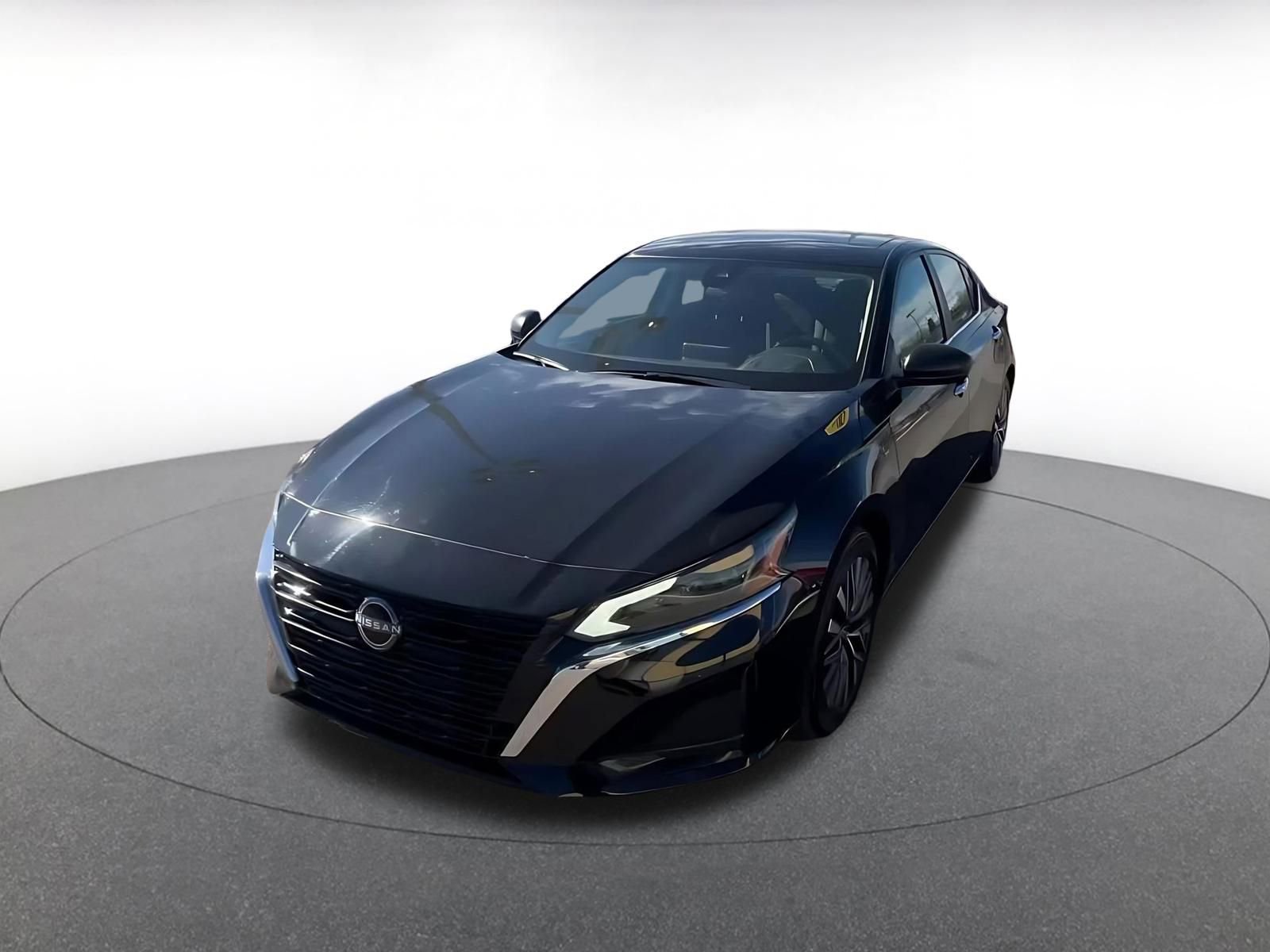 Used 2025 Nissan Altima 2.5 SV image 7