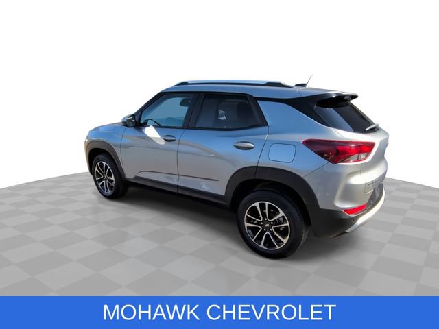 Used 2025 Chevrolet TrailBlazer LT w/ Driver Confidence Package AWD/4WD image 7