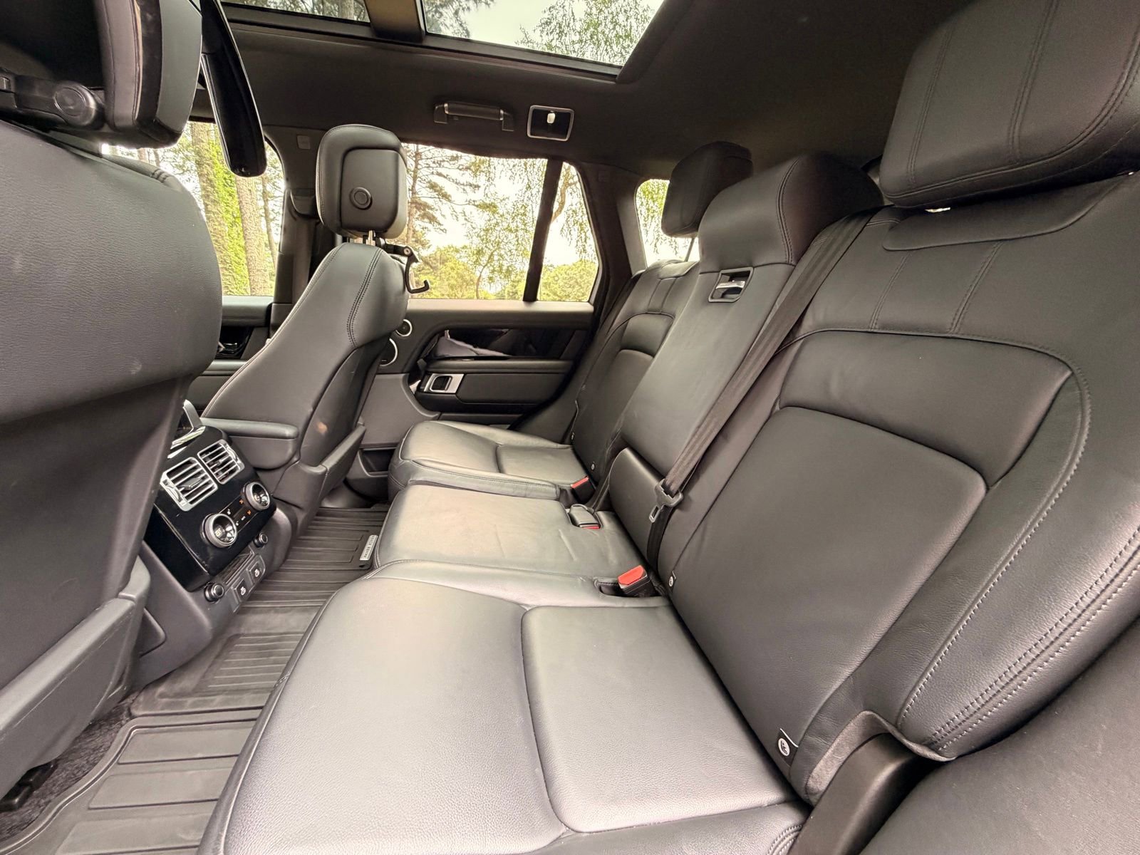 Used 2021 Land Rover Range Rover AWD/4WD image 14