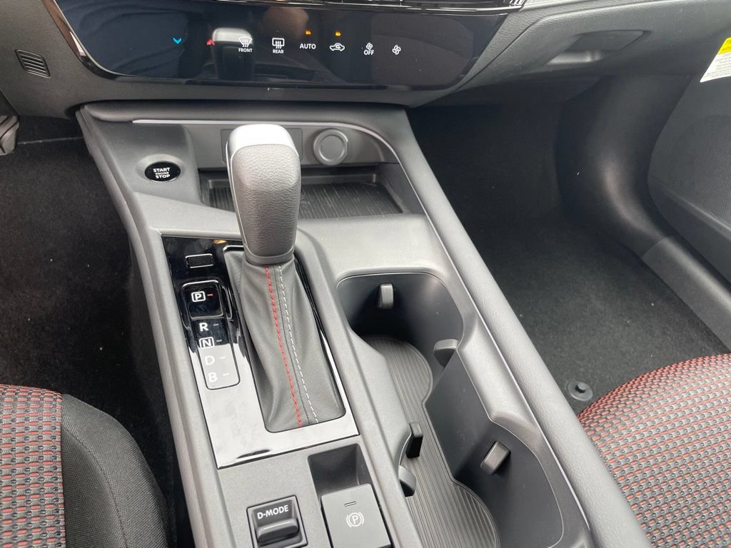 New 2026 Nissan Sentra SR w/ Floor Mat Package FWD image 16