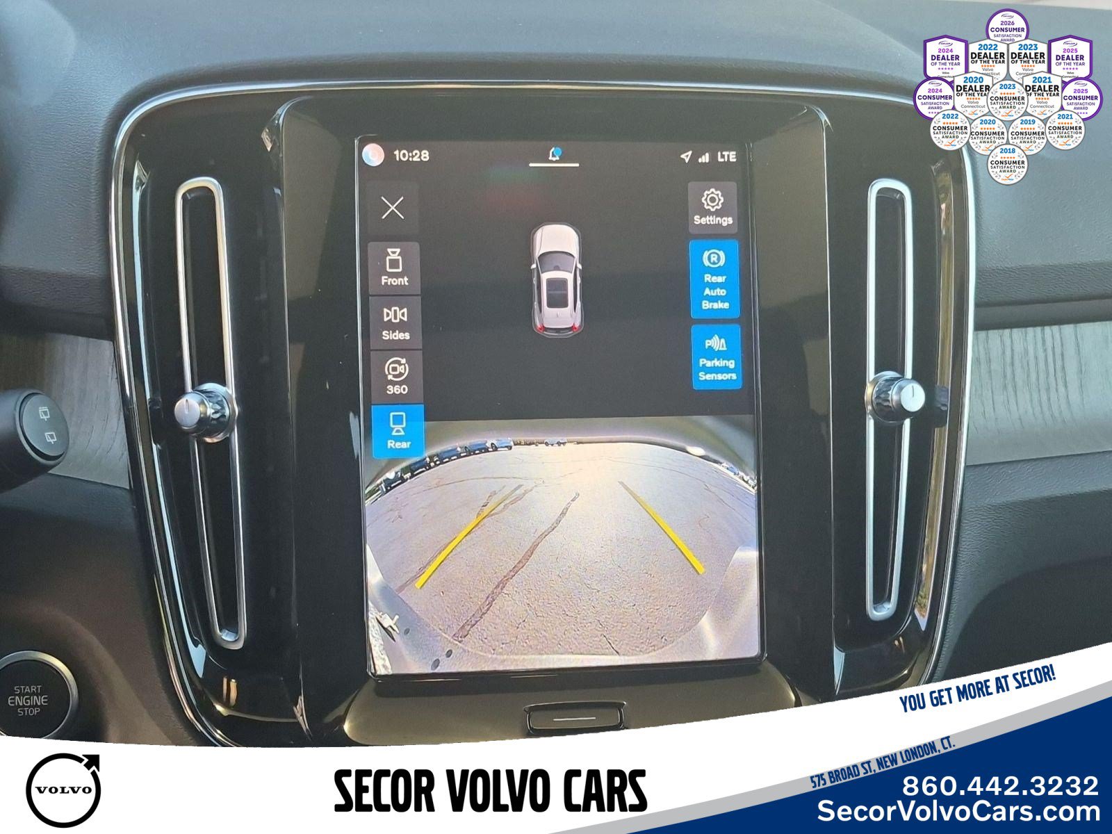 Certified 2023 Volvo XC40 B5 Plus w/ Protection Package Premier AWD/4WD image 15