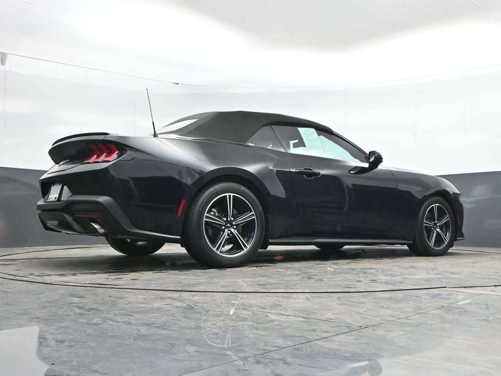 Used 2025 Ford Mustang Premium image 45