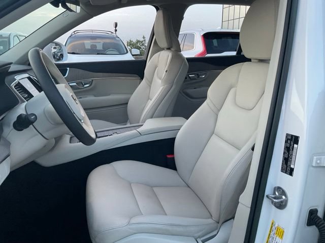 Certified 2023 Volvo XC90 B6 Plus AWD/4WD image 13