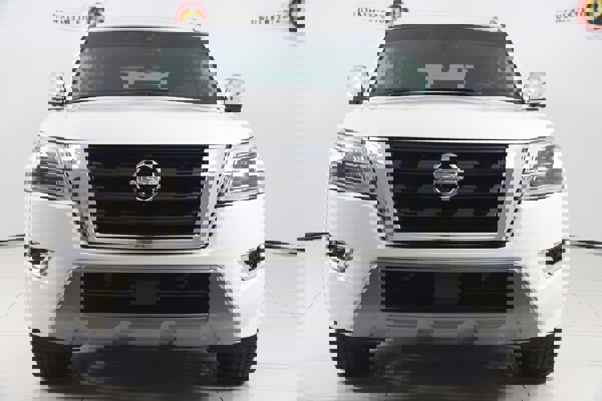 Used 2024 Nissan Armada Platinum w/ Captain's Chairs Package image 62