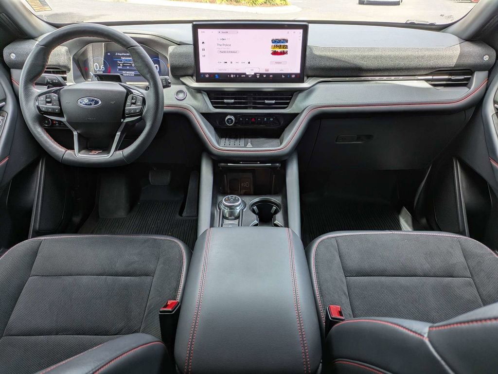 Used 2025 Ford Explorer ST image 21