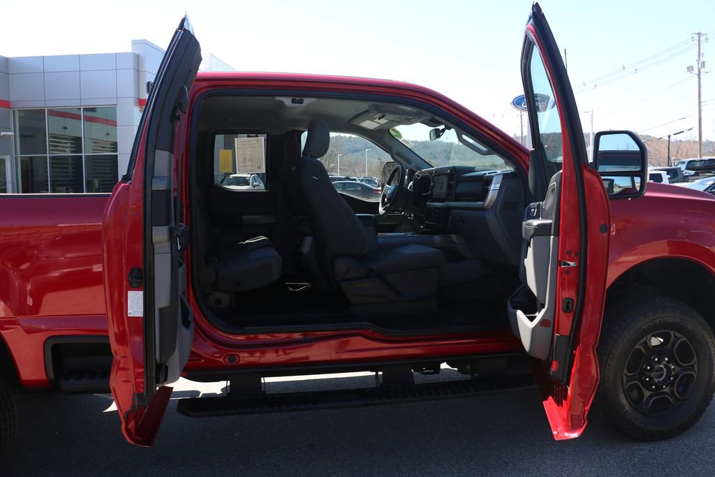 Used 2023 Ford F250 XLT w/ XLT Premium Package image 27