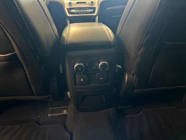 Used 2023 Ford Explorer XLT w/ Equipment Group 202A AWD/4WD image 28