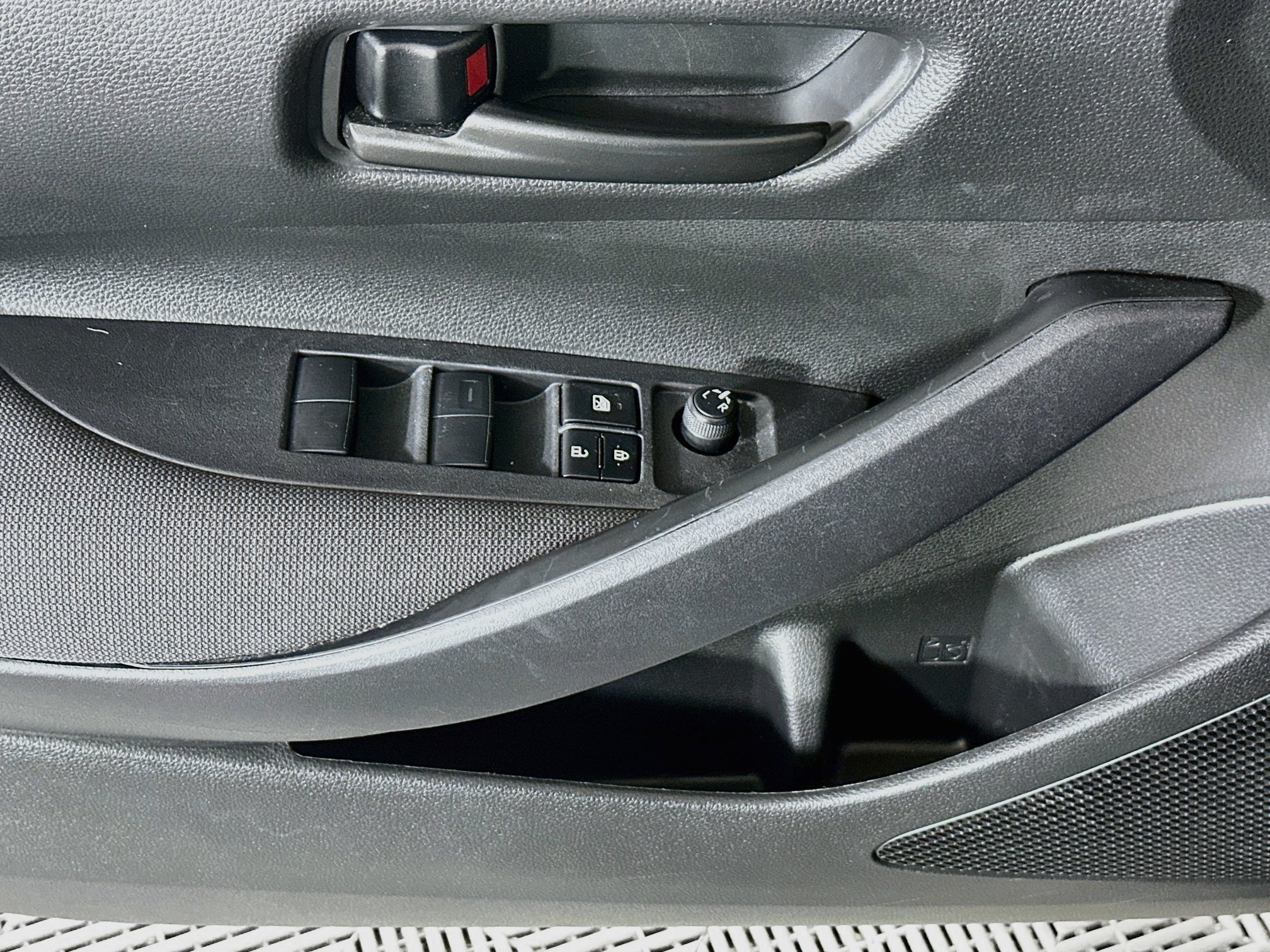 Used 2023 Toyota Corolla LE FWD image 14
