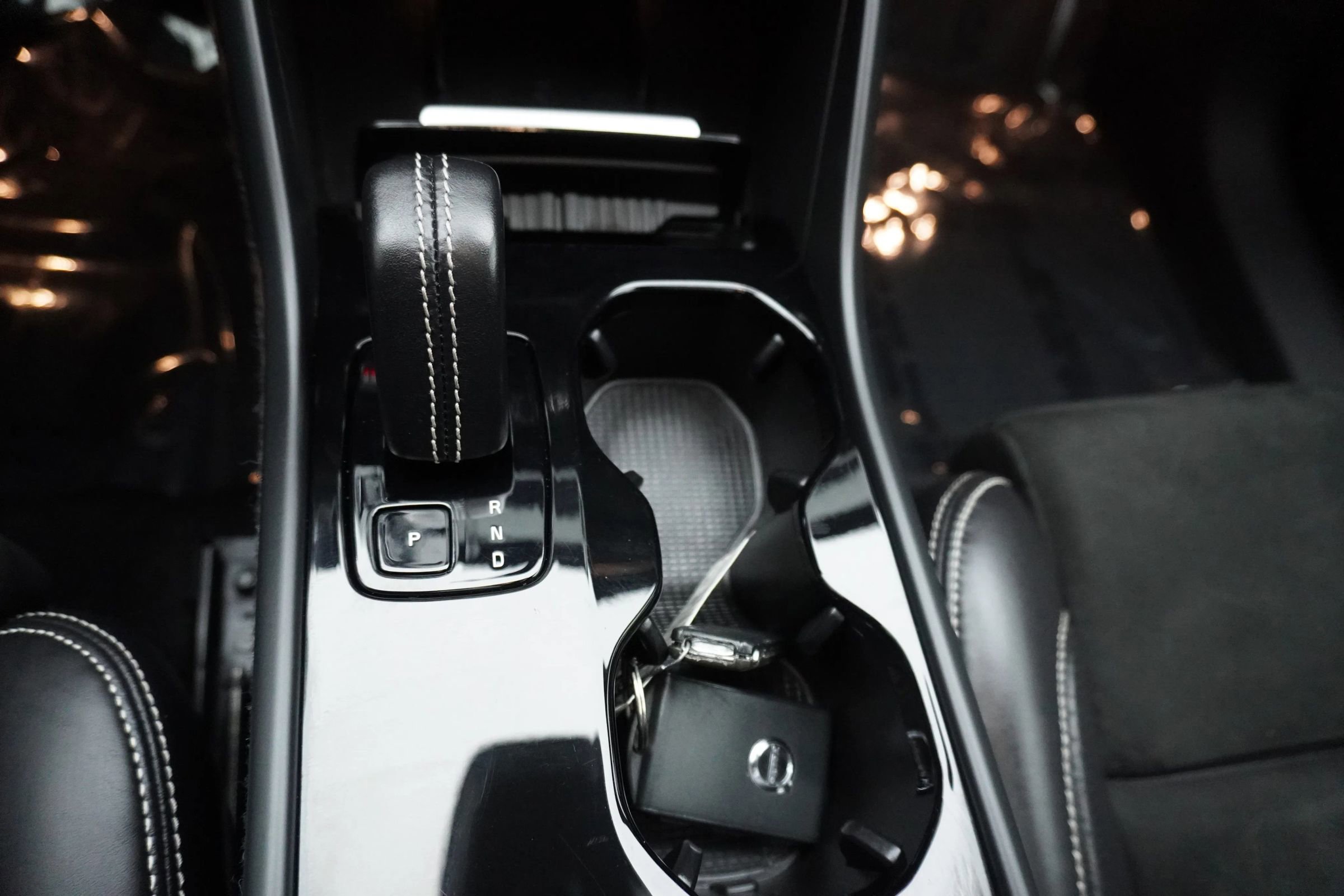 Used 2021 Volvo XC40 P8 Recharge w/ Advanced Package image 24