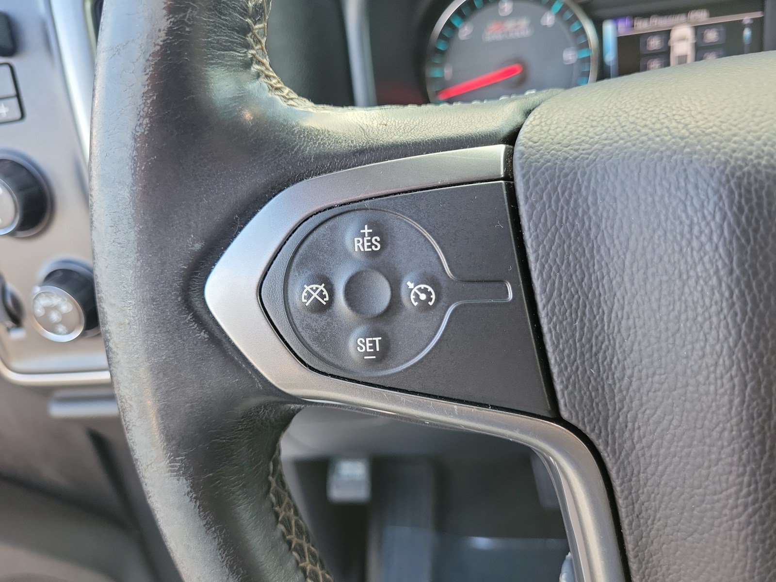Used 2018 Chevrolet Silverado 1500 LT w/ All Star Edition AWD/4WD image 18