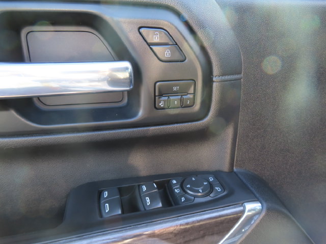 Used 2021 Chevrolet Silverado 3500 LTZ w/ LTZ Convenience Package AWD/4WD image 13