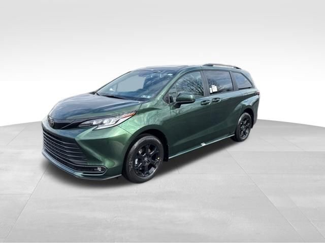 New 2026 Toyota Sienna XLE Woodland Edition