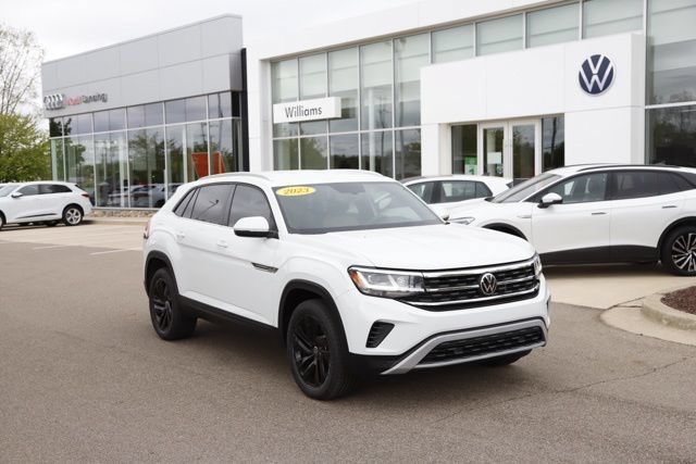 Used 2023 Volkswagen Atlas Cross Sport SE w/ Black Wheel Package