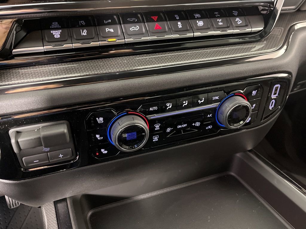 New 2026 Chevrolet Silverado 2500 ZR2 w/ LPO, Dark Essentials Package image 34