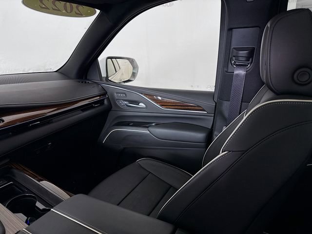 Used 2022 Cadillac Escalade ESV Premium Luxury image 28