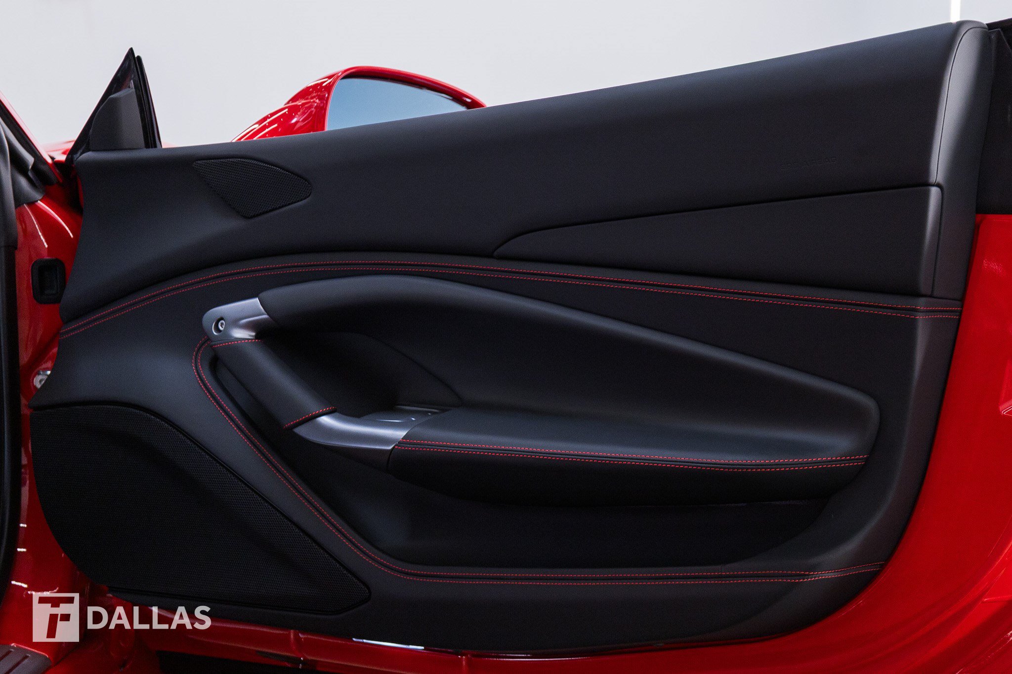 Used 2022 Ferrari F8 Tributo RWD image 38