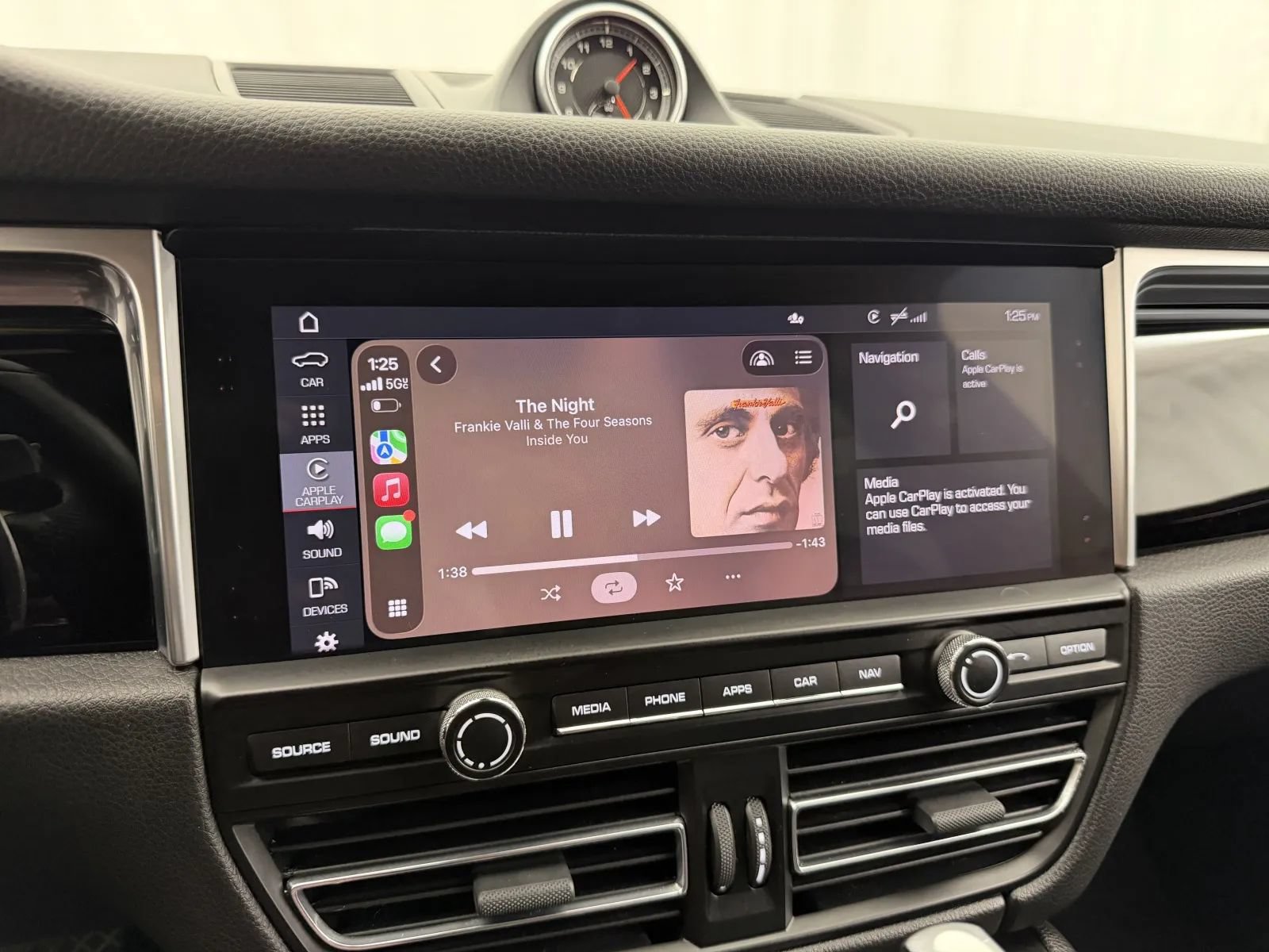 Used 2020 Porsche Macan S AWD/4WD image 24