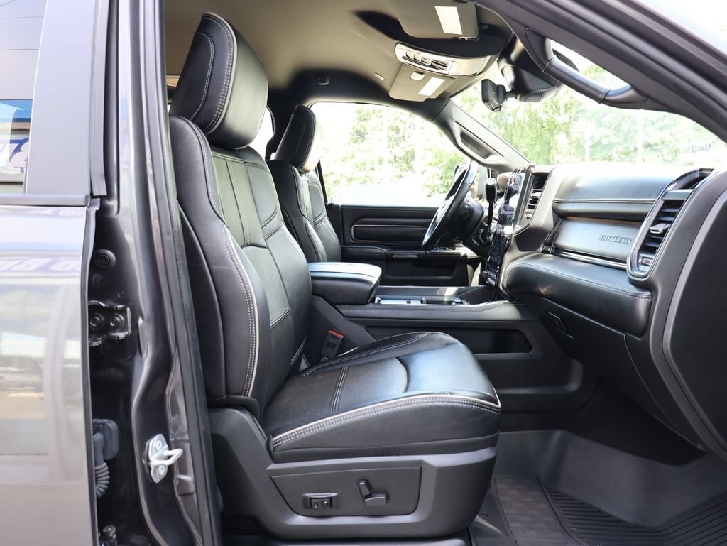Used 2022 RAM 2500 Limited AWD/4WD image 37