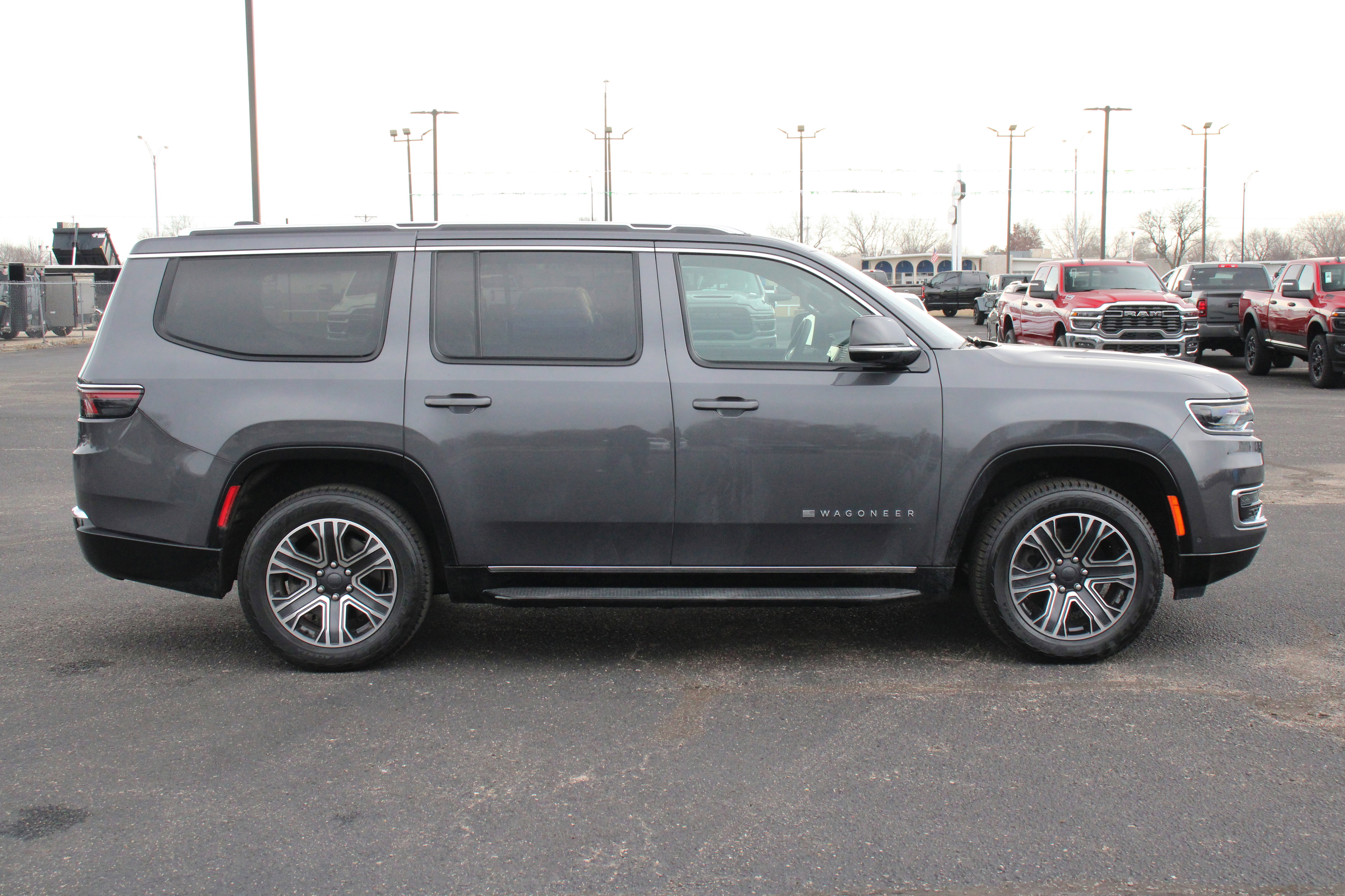 Used 2024 Jeep Wagoneer 4WD w/ Premium Group I image 37