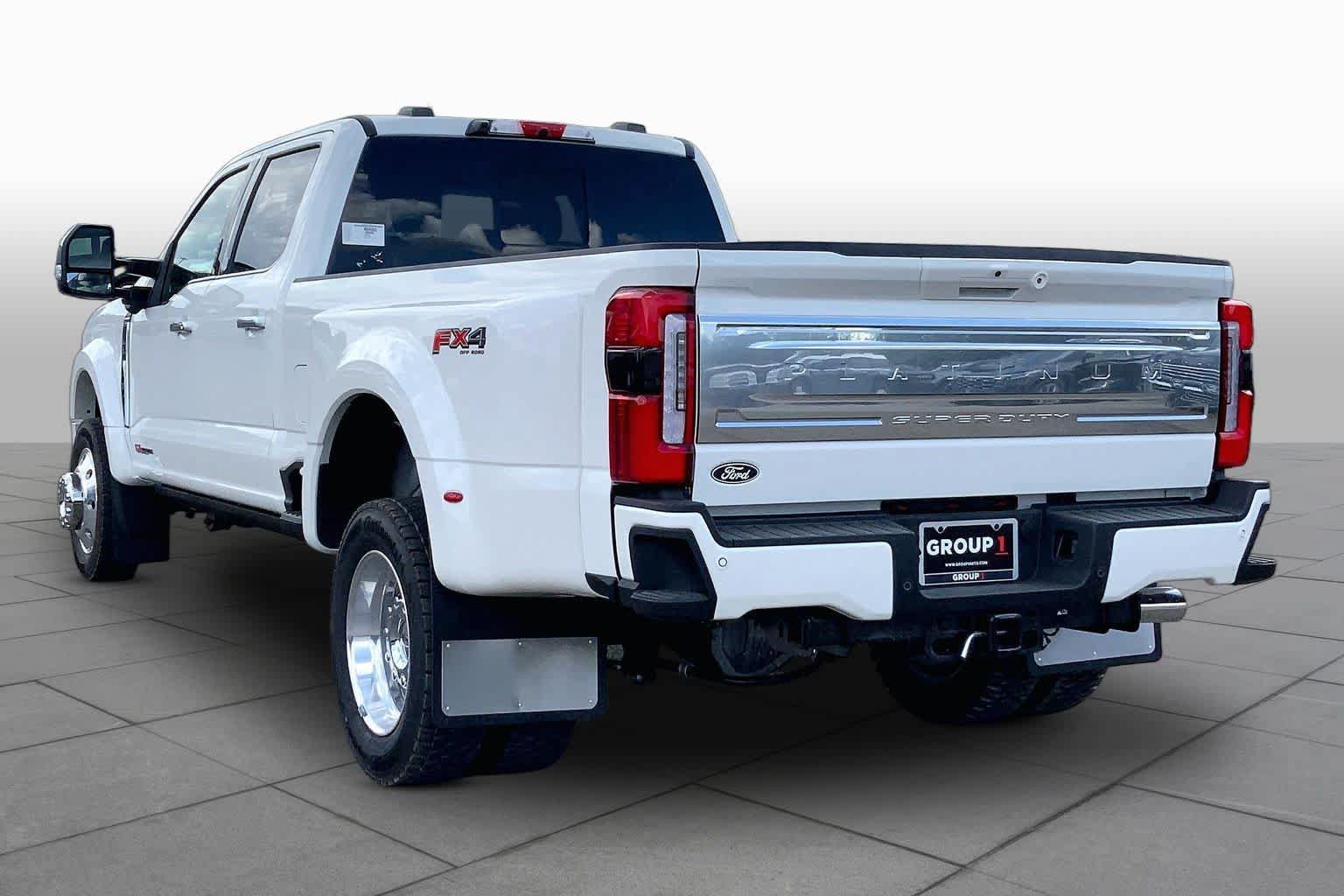 New 2027 Ford F450 Platinum w/ Platinum Plus Package AWD/4WD image 11