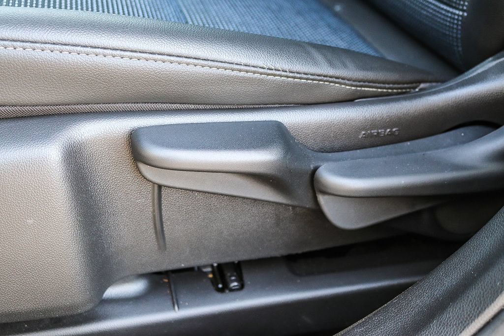 Used 2025 Buick Envista Preferred FWD image 24