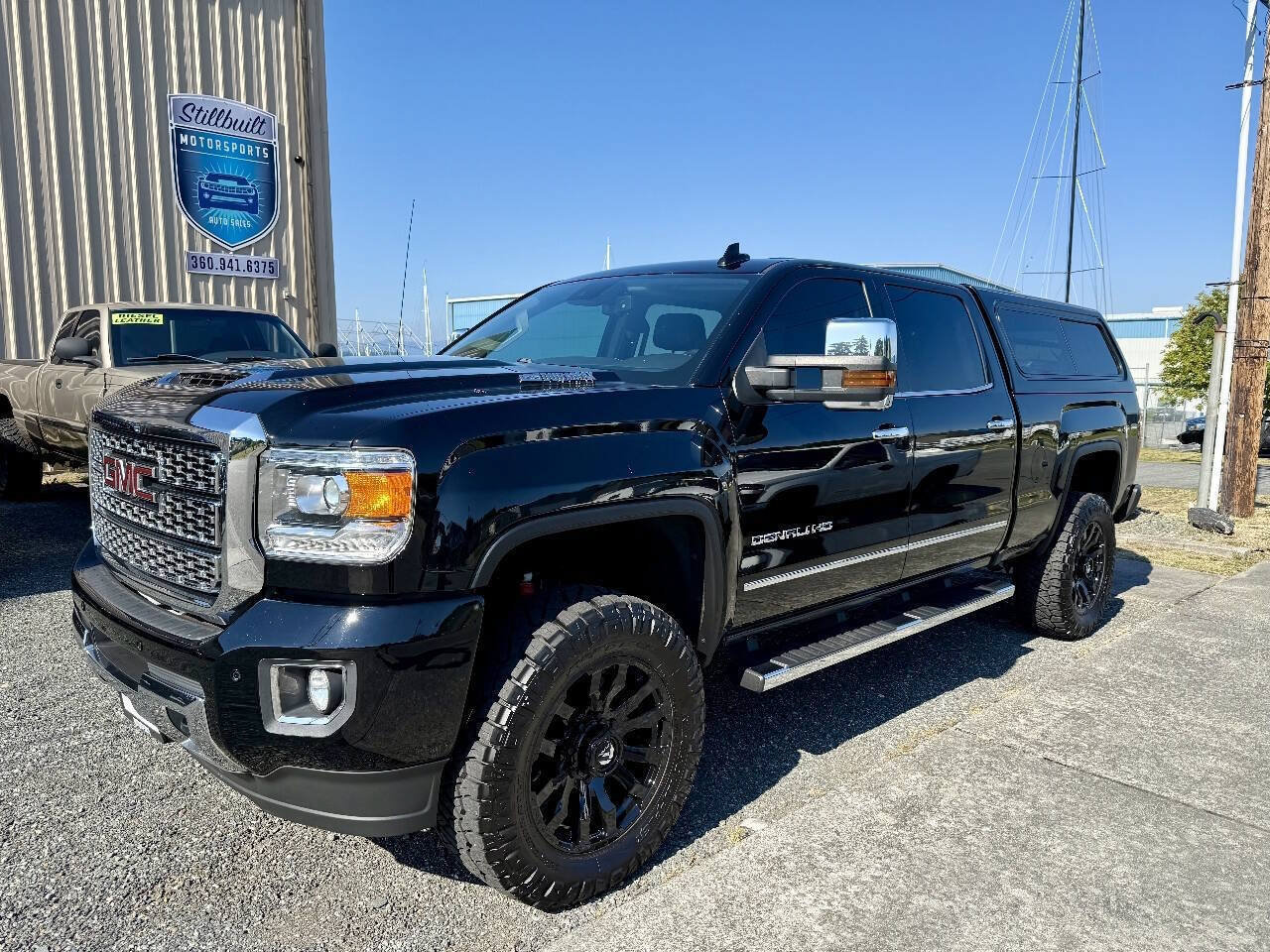 Used 2019 GMC Sierra 3500 Denali w/ Suspension Package, Off-Road AWD/4WD image 1