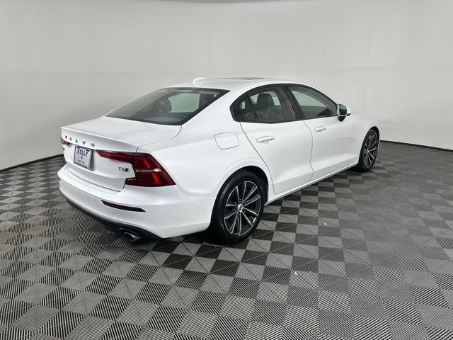 Used 2021 Volvo S60 T6 Momentum AWD/4WD image 8