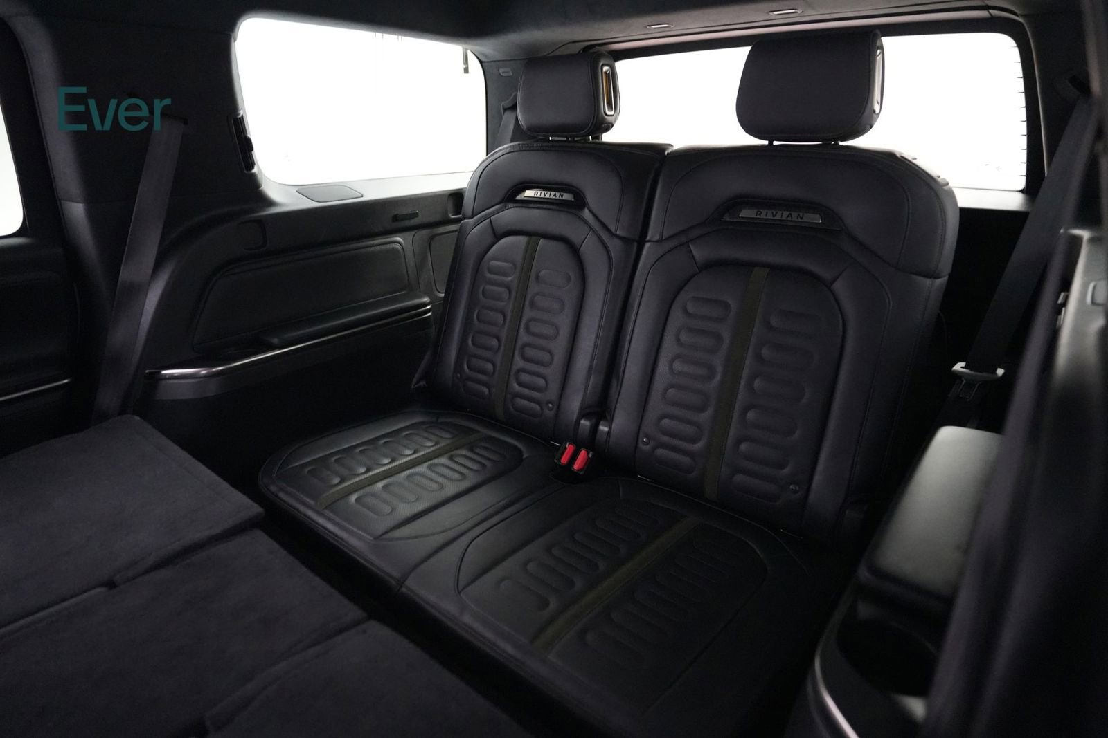 Used 2024 Rivian R1S Adventure image 25