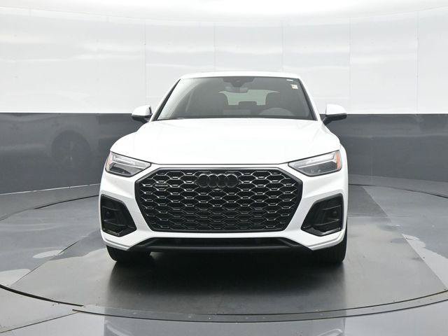 Used 2023 Audi Q5 2.0T Premium Plus w/ Premium Plus Package AWD/4WD image 2