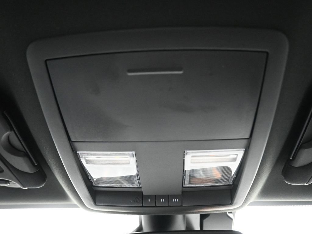 Used 2018 Dodge Challenger SXT w/ Super Sport Group (SS/T) image 23