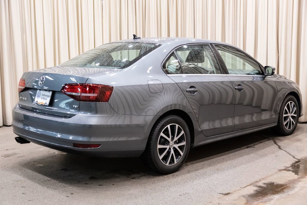 Used 2018 Volkswagen Jetta SE FWD image 6